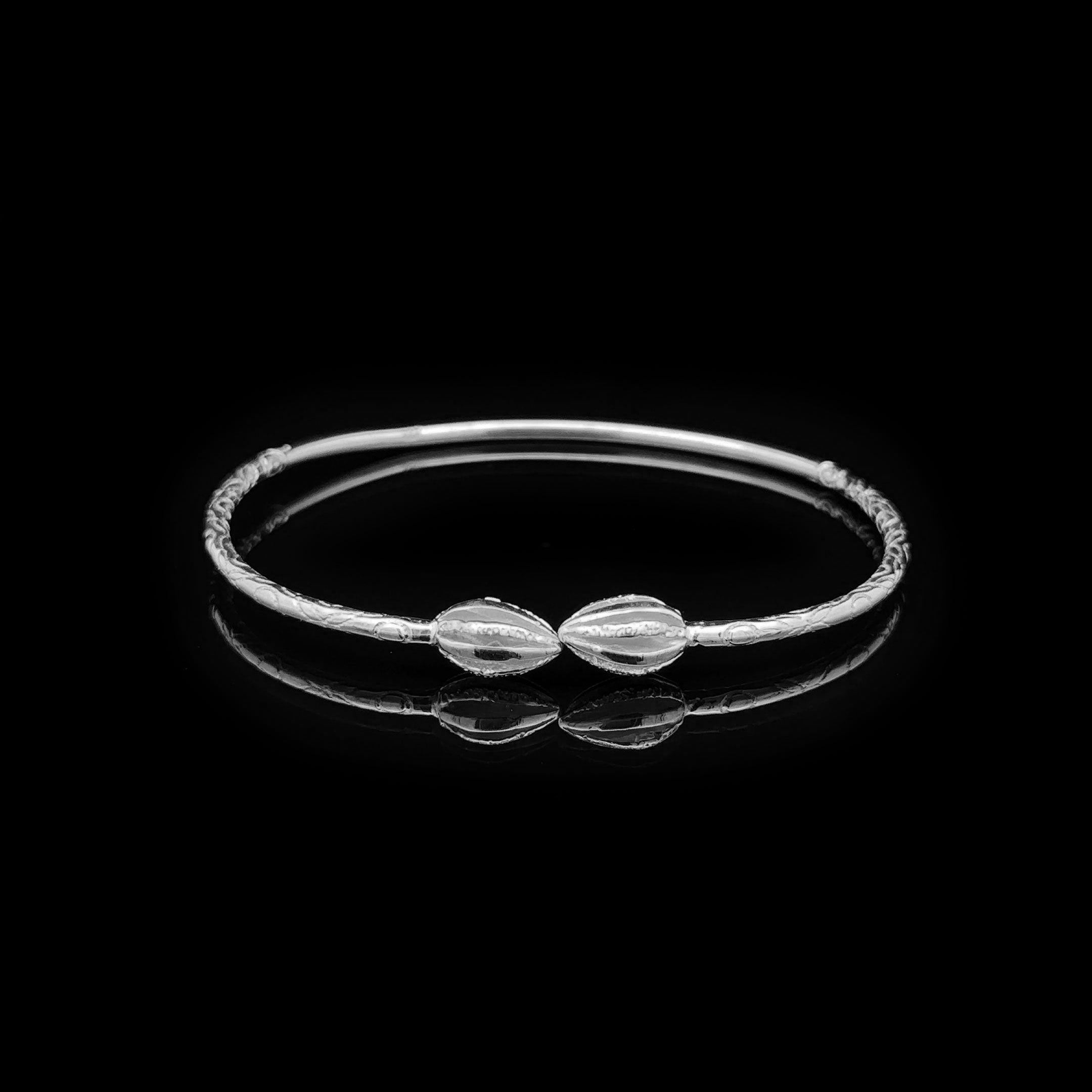 West Indian Bangle - Baby with Classic Cocoa Heads White Gold