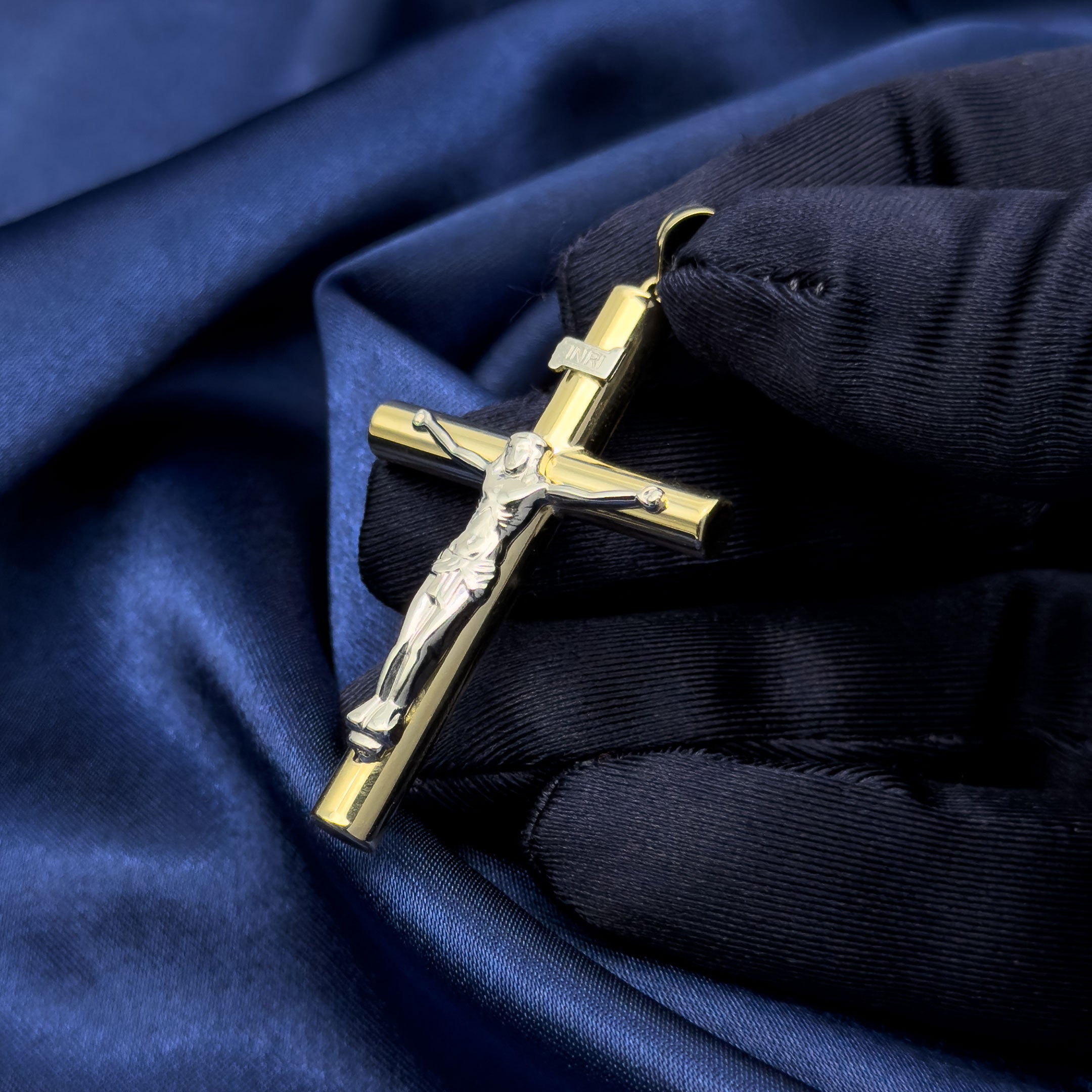 10k Hollow INRI Crucifix Cross Pendant - M