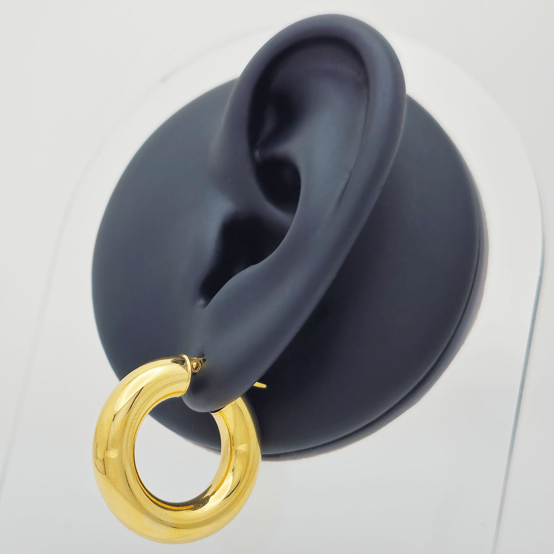 14k Retro Chunky Hoop Earrings on Ear Display