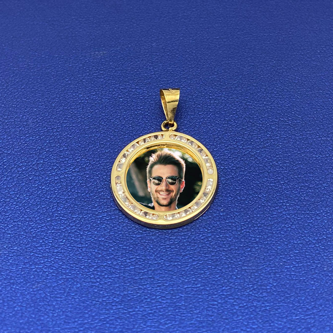 10k CZ Custom Round Bezel Picture Pendant Mini Sample with Man
