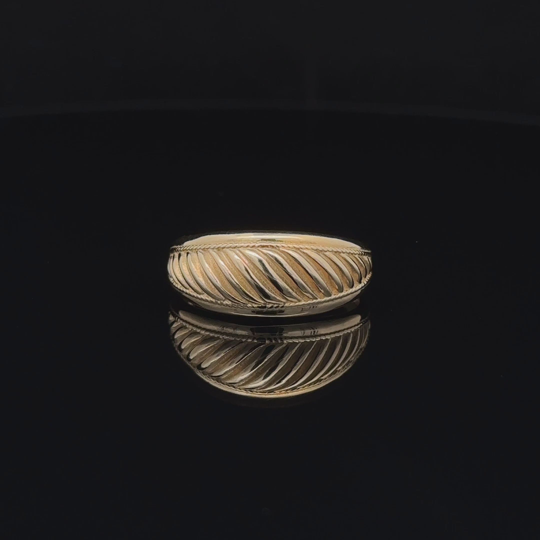 14k Swirl Pattern Ring