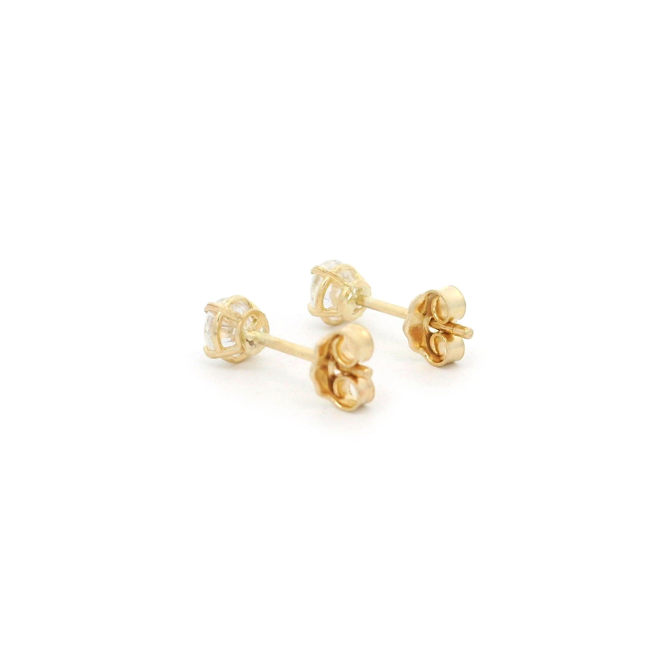 10k yellow gold studs with cz stone in basket setting 4mm back view on white background