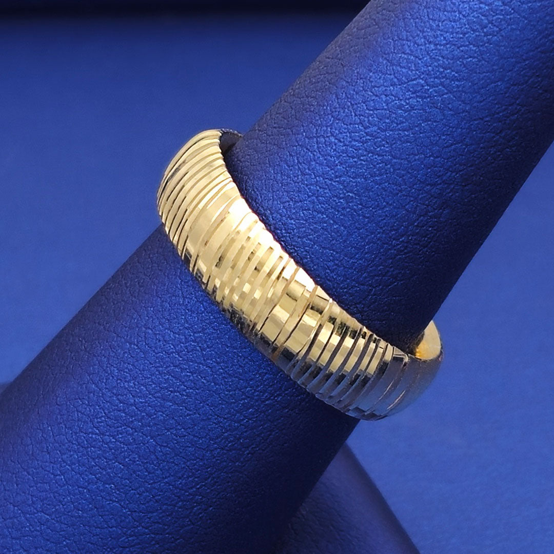 14k Diamond Cut Hollow Wedding Band Side