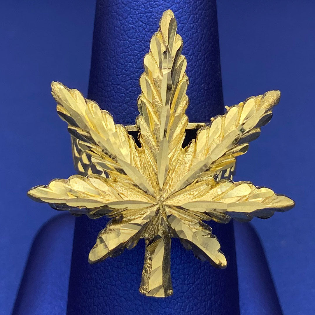 10k Marijuana Leaf Ring