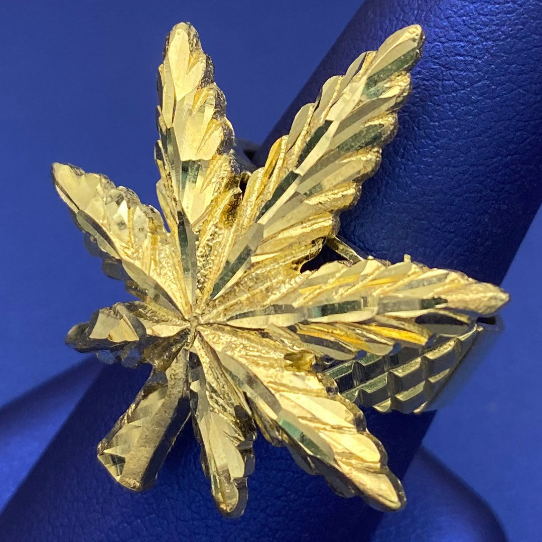 10k Marijuana Leaf Ring