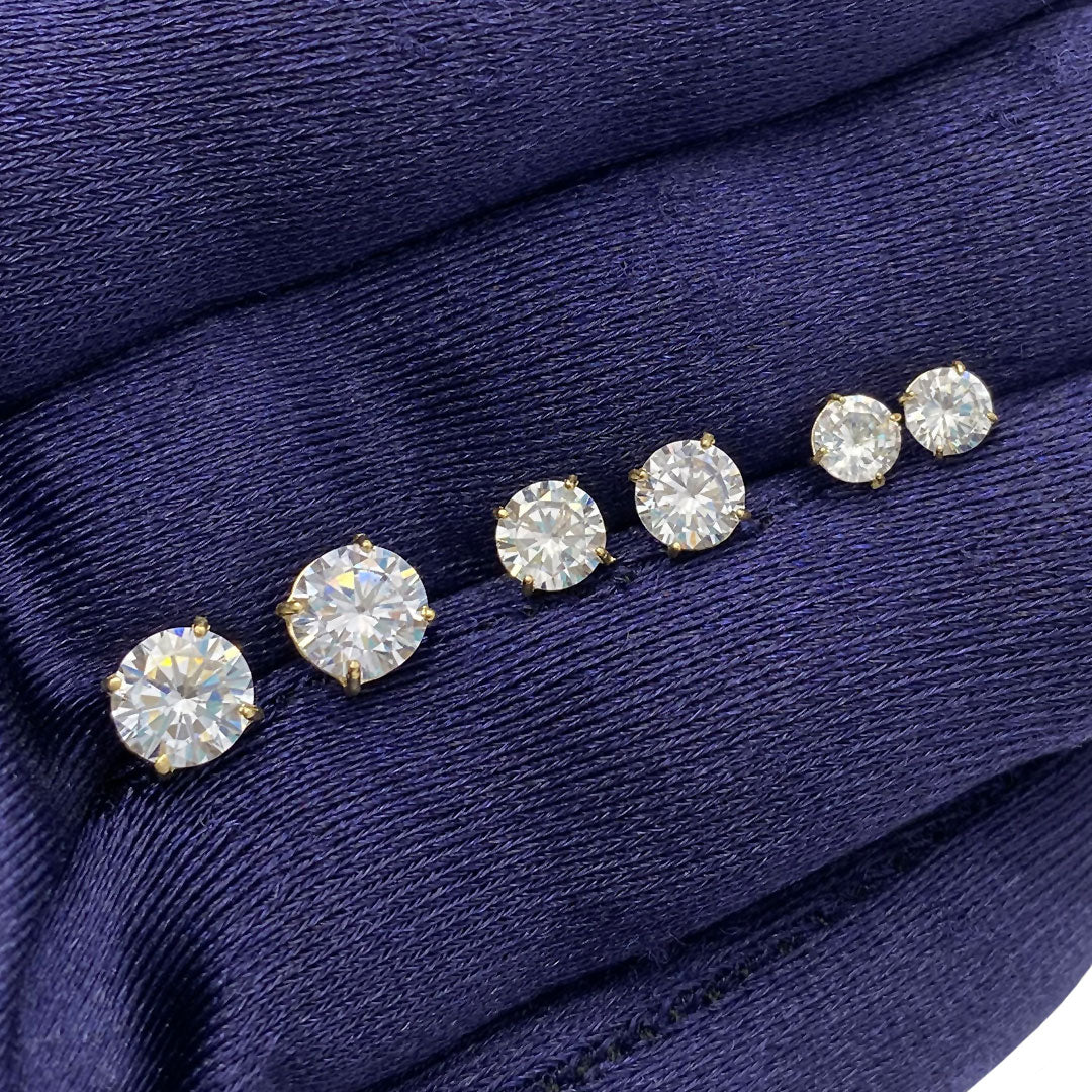 10k CZ Round Stud Earrings