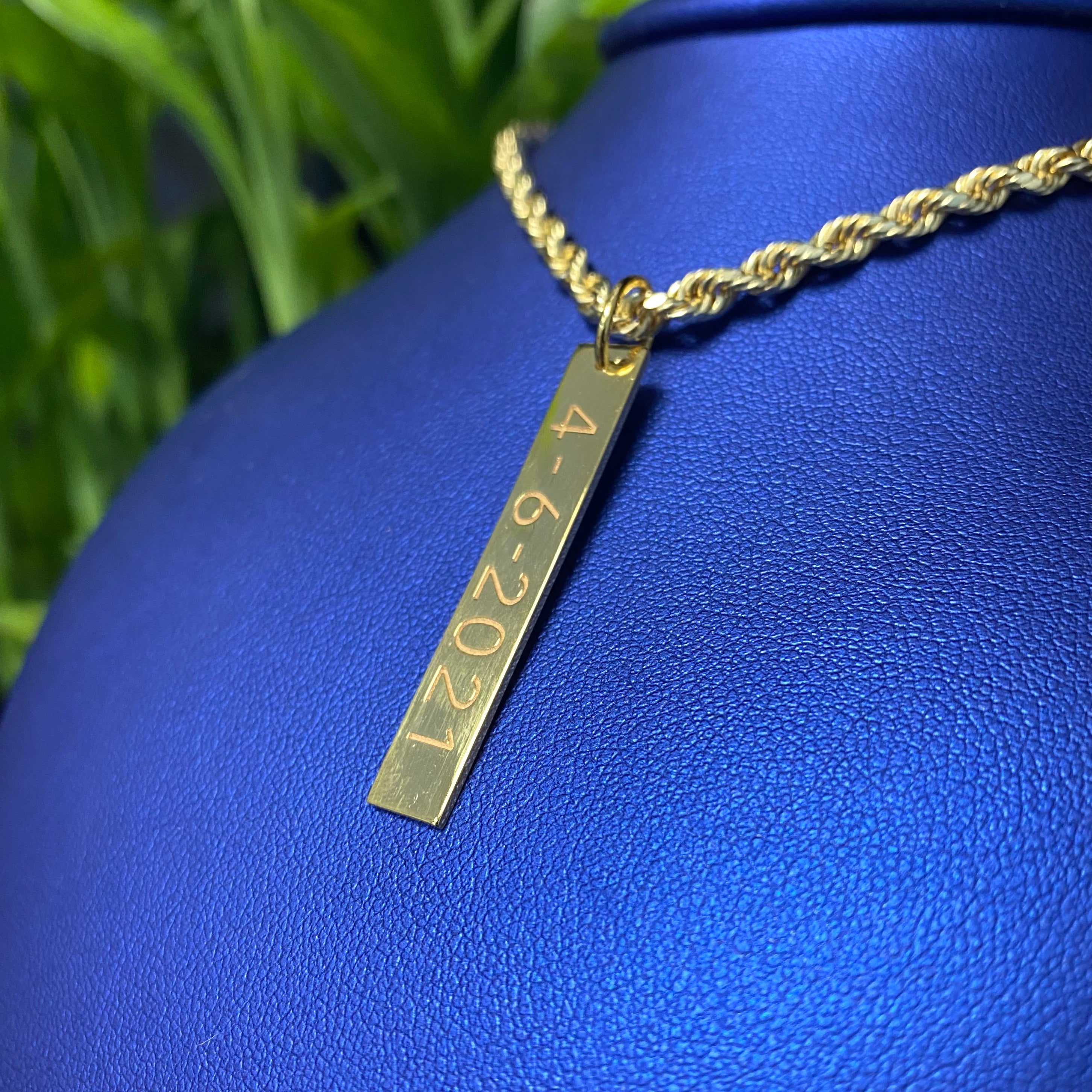 Personalized Engravable Vertical Name Bar Pendant